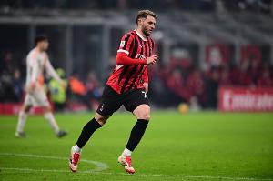 S-希门尼斯经纪人否认转会传闻：他不会离开米兰，都是假消息