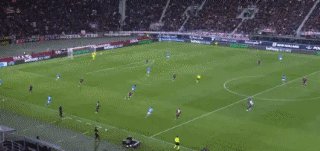 1744067835523085055.gif 孔蒂减法之惑:杯赛能减,可惜比赛的下半场不能减