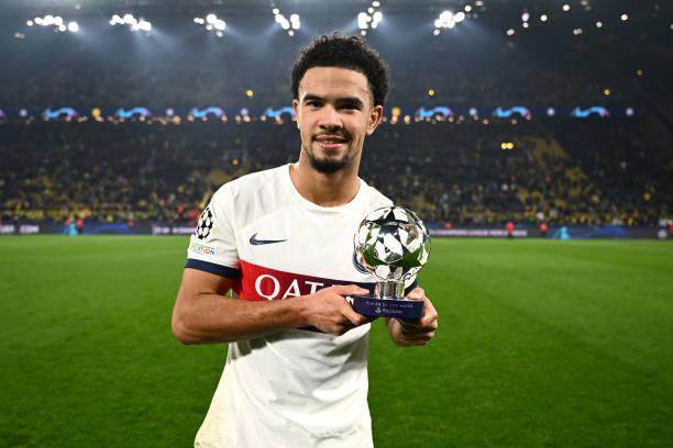 开云下载-王勤伯：恩里克又整活，大巴黎满足第二自甘三流