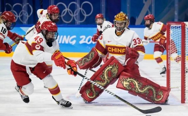 1644391679971094422.jpg 开云下载-【花花冬奥】大跳台冠军如此相似!自信可爱秀美甲