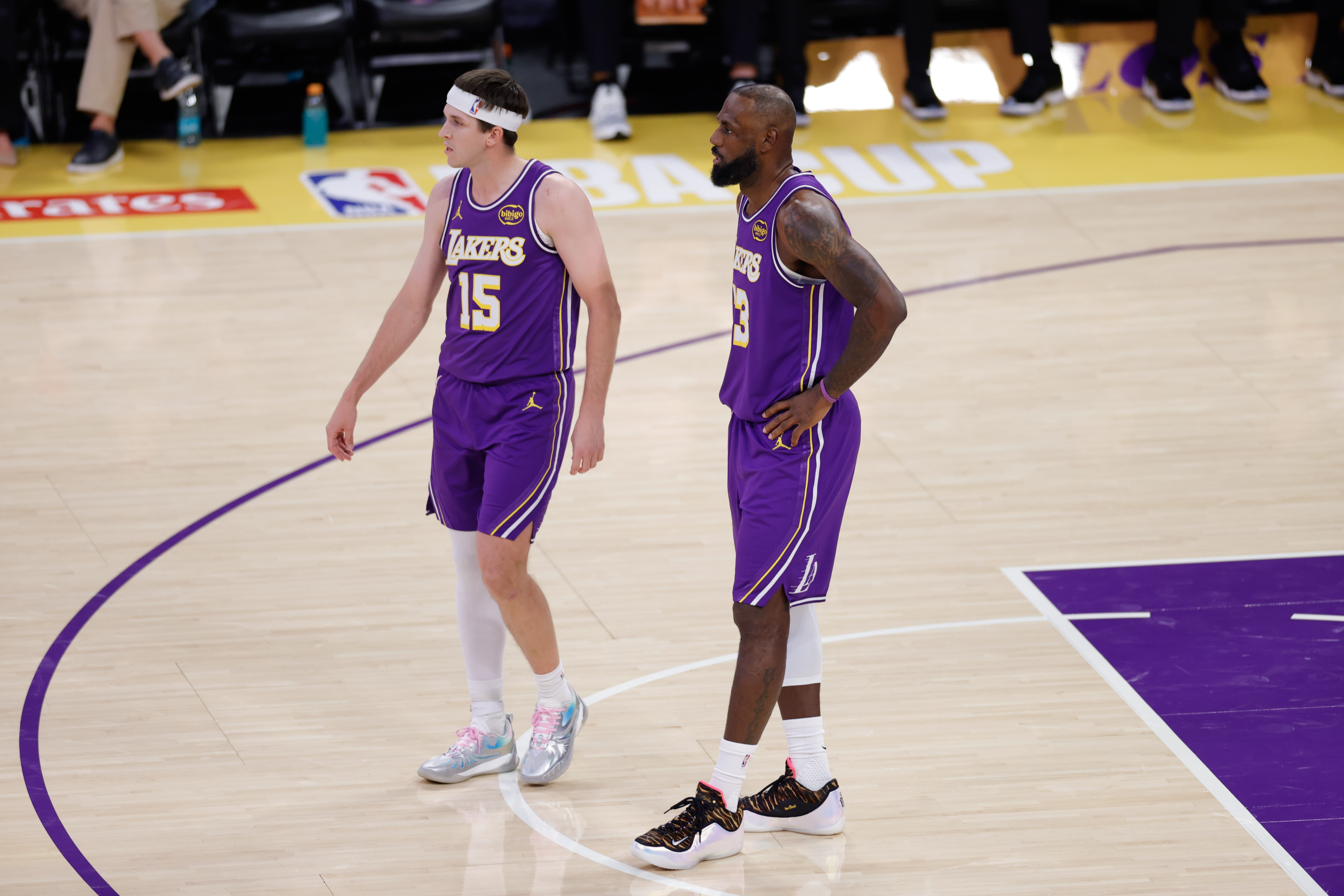 MVP响彻主场！里夫斯35分一己之力退强敌 场均26+5+5续约值多少？