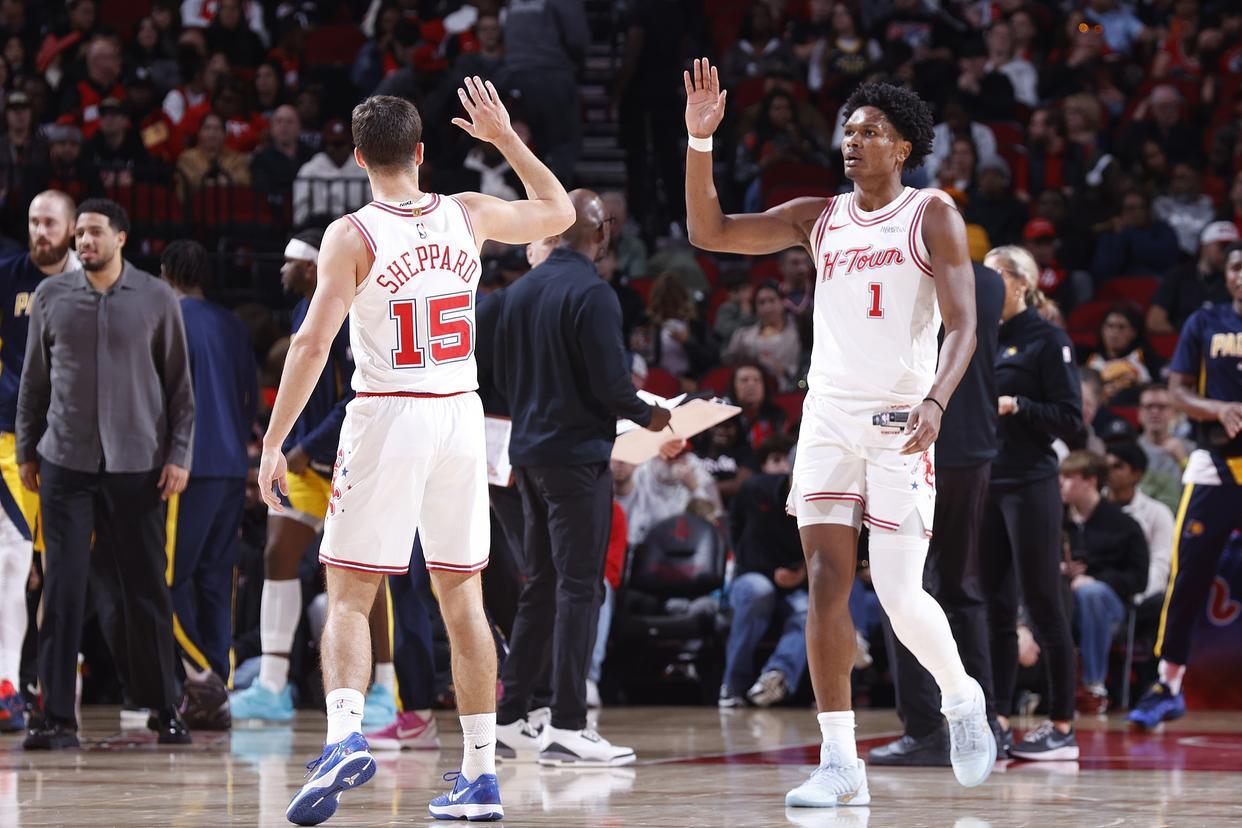 开云网站-4人缺阵，火箭队被动变阵！24岁“眼镜侠”首进轮换，高效砍5+1+2