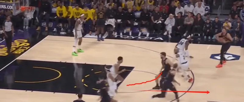 开云下载-肯纳德无球跑动分析：为队友创造空间，拿球后会依据场上防守判断进攻方式