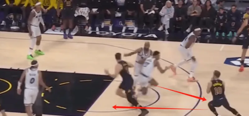 开云下载-肯纳德无球跑动分析：为队友创造空间，拿球后会依据场上防守判断进攻方式