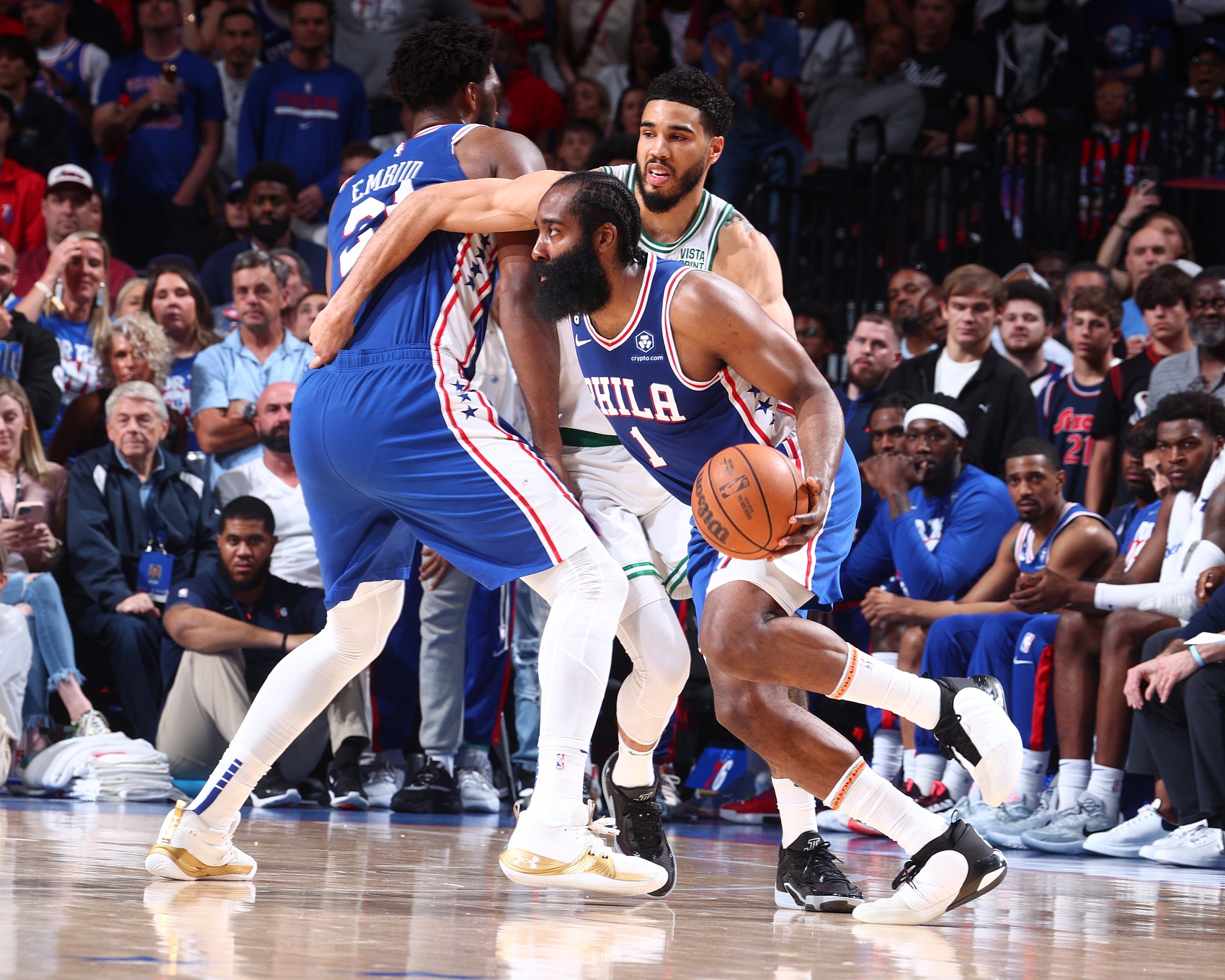 穆雷6次60%命中率砍45+啥水平?历史仅37人做到 一神人45次霸榜