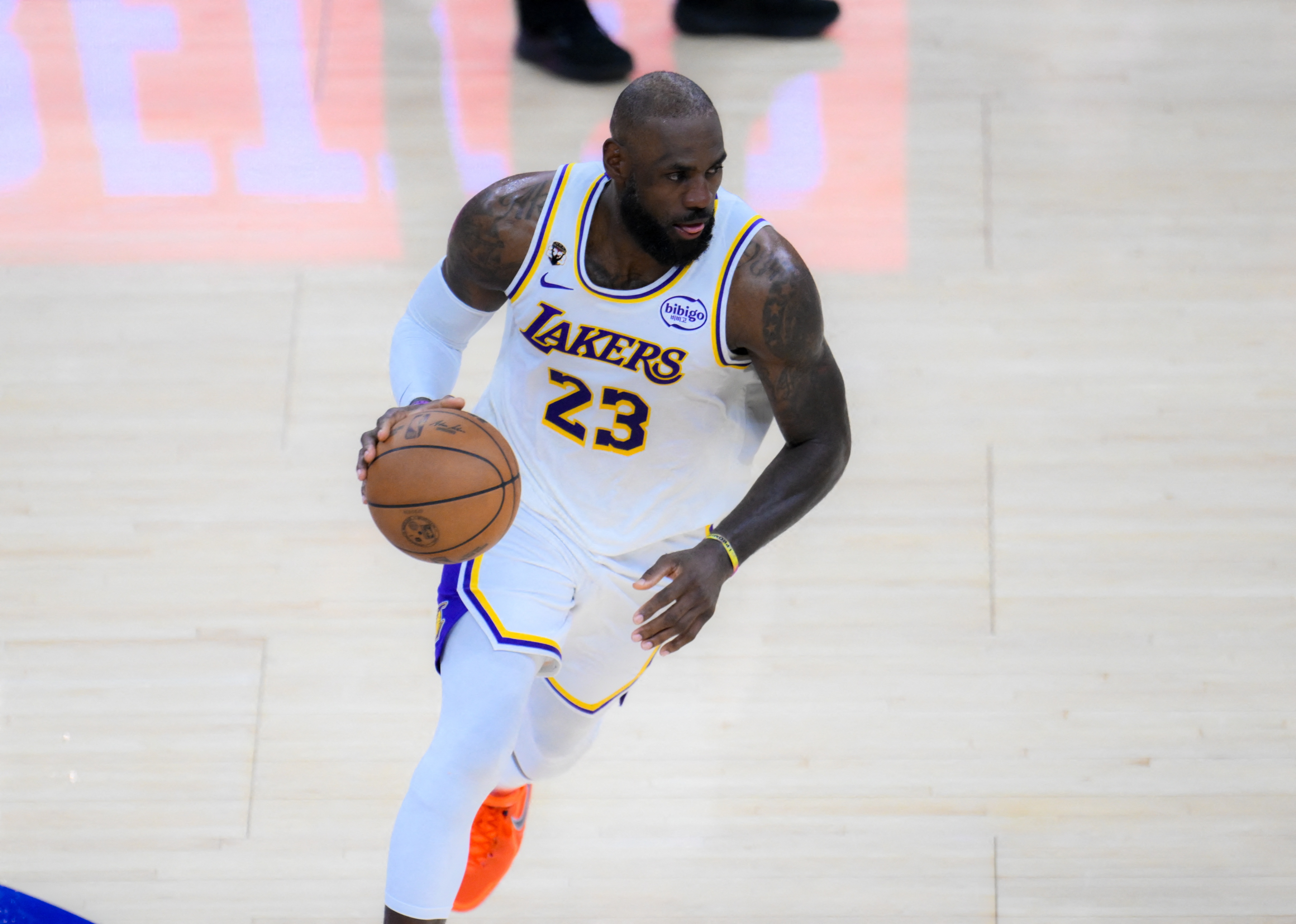 穆雷6次60%命中率砍45+啥水平?历史仅37人做到 一神人45次霸榜