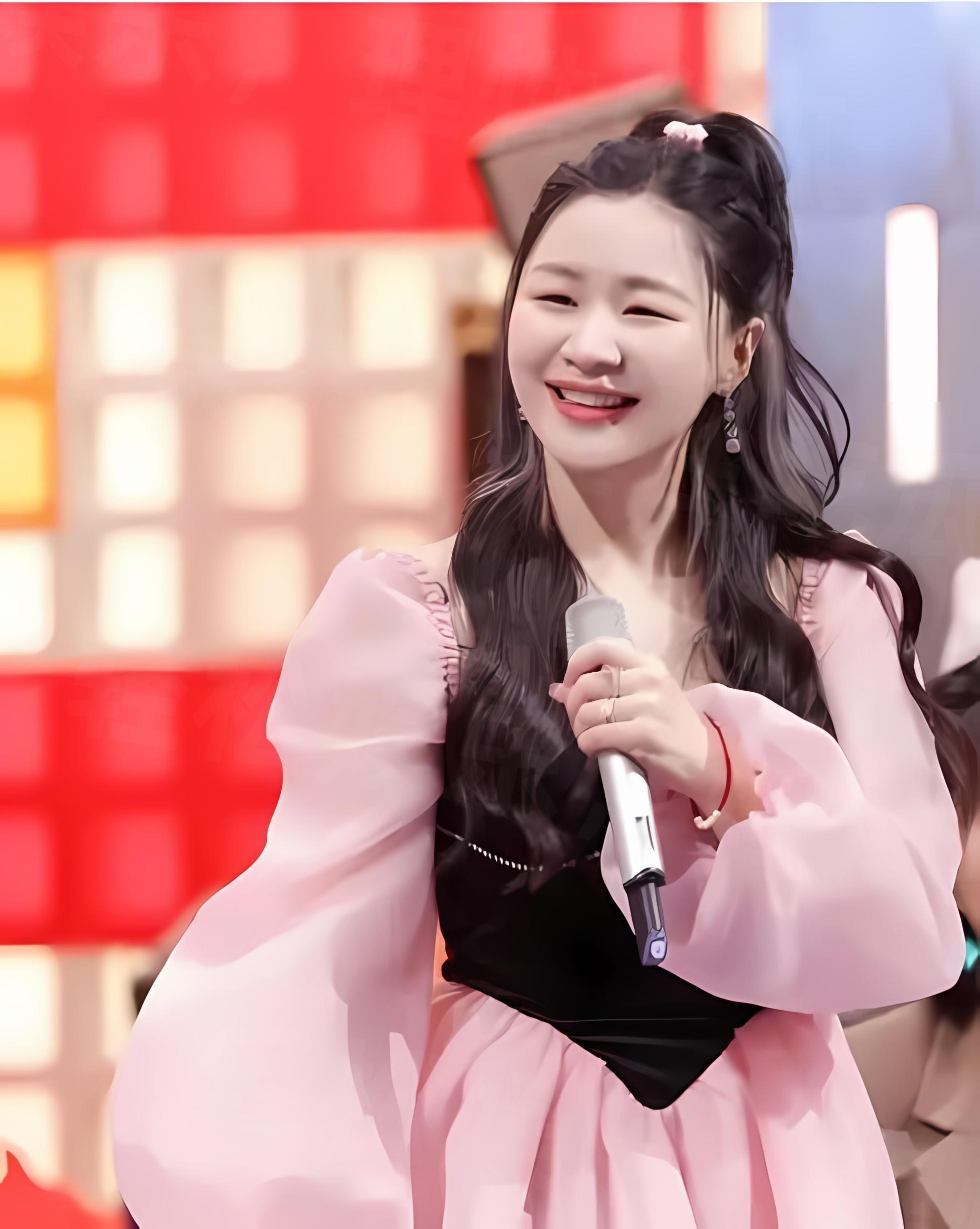 开云网站-陪玩陪睡不够！集体开嫖、舔手指、目无王法，阴暗面彻底藏不住了