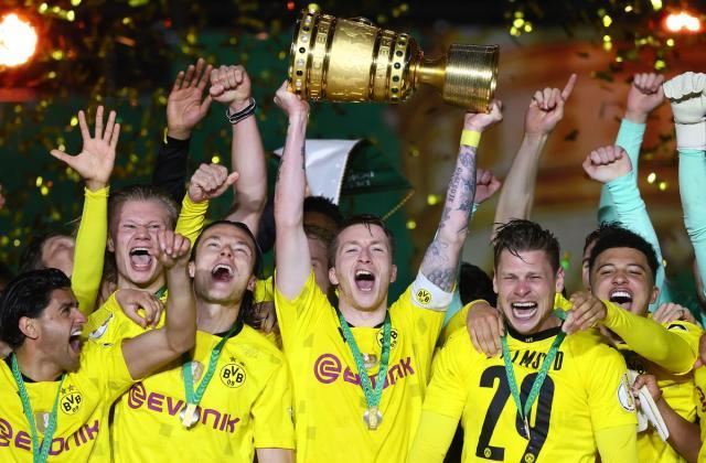 开云下载-多特5度加冕德国杯！少帅PK，黄黑助教完胜拜仁新帅