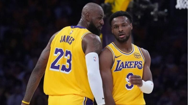 开云网站-首个3-0诞生！湖人拒绝15分逆转詹姆斯3分绝平！詹姆斯父子创纪录