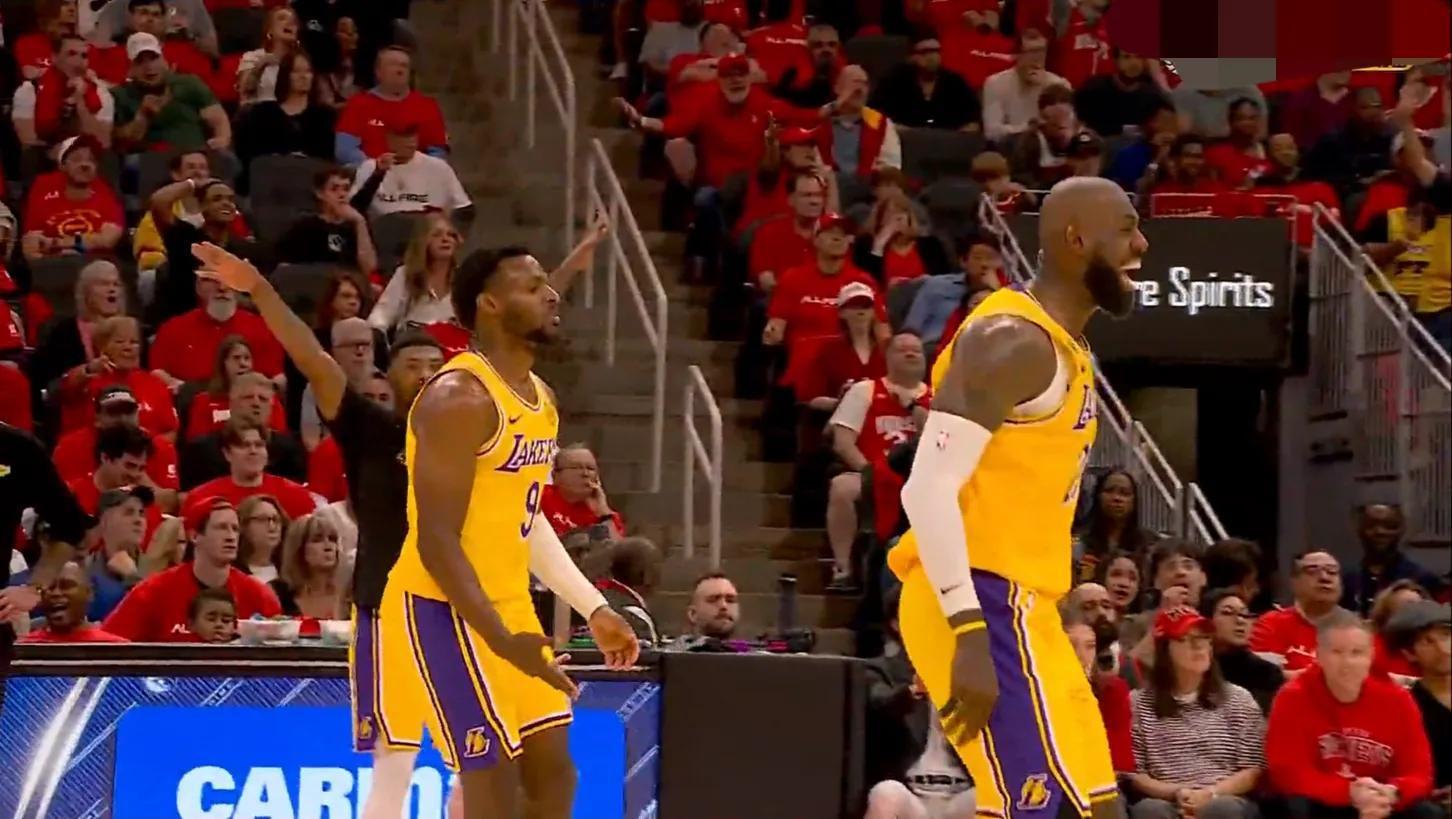 开云网站-首个3-0诞生！湖人拒绝15分逆转詹姆斯3分绝平！詹姆斯父子创纪录