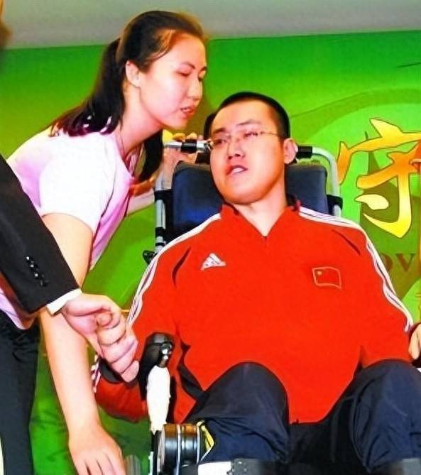 开云网站-瘫痪19年汤淼现状：母亲妻子均已改嫁，9岁女儿很可爱，郎平多次探望|周苏红|排球|中国男排|人生|前妻_新浪新闻