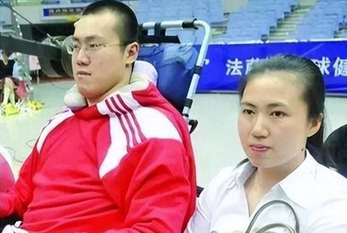 开云网站-瘫痪19年汤淼现状：母亲妻子均已改嫁，9岁女儿很可爱，郎平多次探望|周苏红|排球|中国男排|人生|前妻_新浪新闻