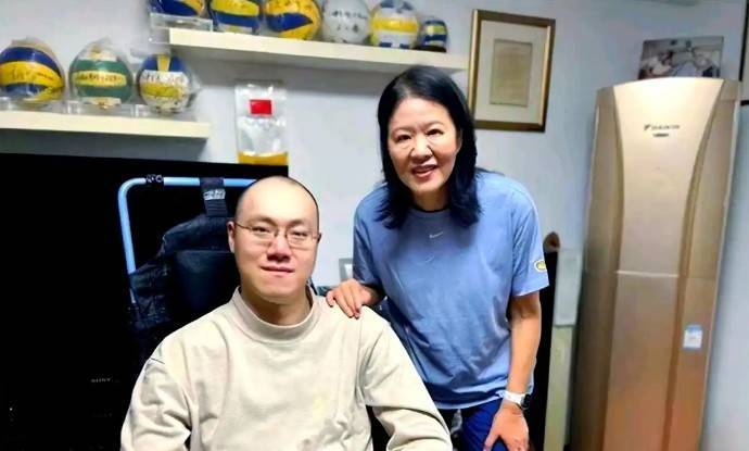 开云网站-瘫痪19年汤淼现状：母亲妻子均已改嫁，9岁女儿很可爱，郎平多次探望|周苏红|排球|中国男排|人生|前妻_新浪新闻