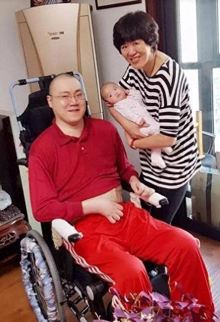 开云网站-瘫痪19年汤淼现状：母亲妻子均已改嫁，9岁女儿很可爱，郎平多次探望|周苏红|排球|中国男排|人生|前妻_新浪新闻