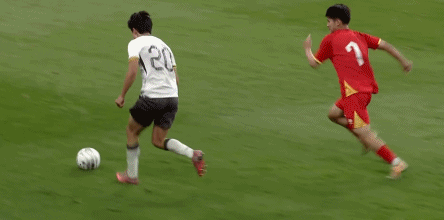 开云下载-U23国足1-0越南U23获西安邀请赛亚军，杜月徵天外飞仙制胜